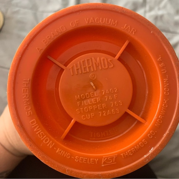 Vintage 1970s Thermos Orange Food Storage Container with Handle - Picture 8 of 9